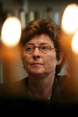 Vera Dua: ,,Een kartel levert zetels op voor wie een gunstige plaats krijgt. Kostprijs? De basisideologie van je partij.'' <br><br><!--para1-->
