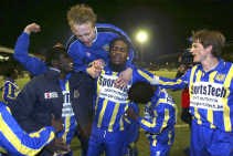 De vreugde is groot bij Beveren, nadat Anderlecht werd uitgeschakeld in de Beker.