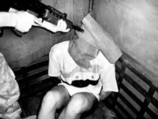Twijfel over echtheid Britse folterfoto's 