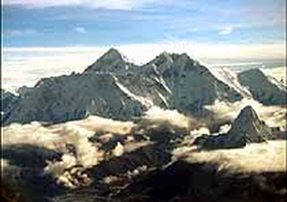 Mount Everest is lager dan gedacht