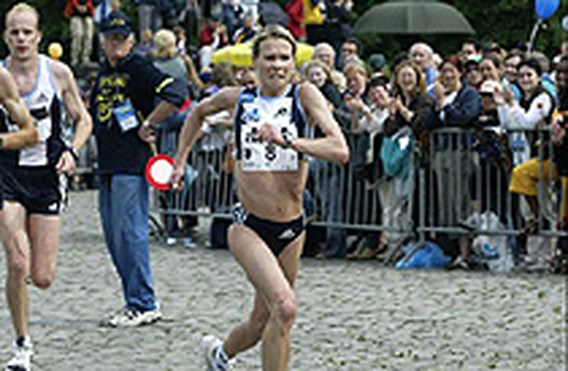 Fin Utriainen en Marleen Renders winnen 20 km van Brussel