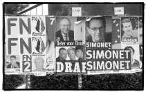 Brusselse politici zijn meer bevreesd voor het Vlaams Blok dan voor het Front National. In Wallonië wordt wel met een bang hart naar de score van het extreem-rechtse FN uitgekeken.