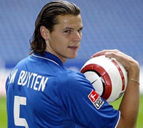 Daniel van Buyten beslist pas deze zomer over transfer