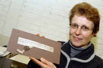 De Kortrijkse stadsarchivaris Ann Augustyn vond het perkament op eBay.