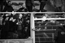 Volgens minister van Binnenlandse Zaken Patrick Dewael ontzegde de fankaart elke week 150.000 fans de kans op een gewone manier een voetbalmatch te volgen door de schuld van amper vijfhonderd hooligans.