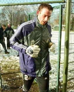 Tristan Peersman verlaat de training zonder commentaar.