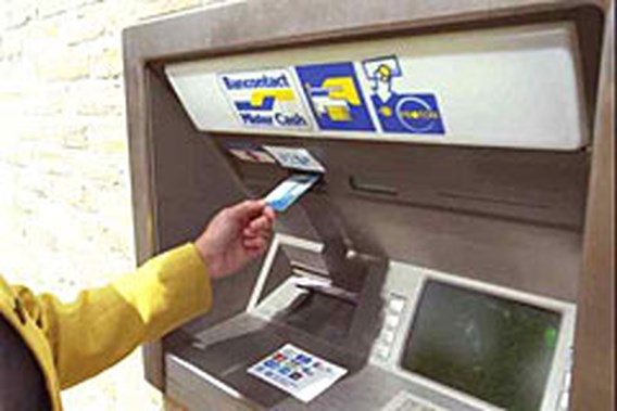 ,,Bankieren wordt fors duurder''
