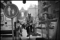 Tegen 2009 moet er langs alle Brusselse gewestwegen een fietspad liggen.