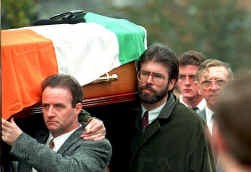 In oktober 1993 vallen bij een IRA-bomaanslag in een protestantse viswinkel negen doden. Thomas Begley, een medeplichtige, komt ook om het leven. Gerry Adams draagt Begleys kist, wat een schandaal veroorzaakt.