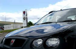 De Britse autoconstructeur MG Rover komt in handen van het Chinese Nanjing Automobile.
