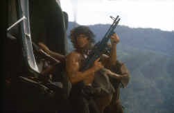 John Rambo: op hol geslagen vechtmachine.