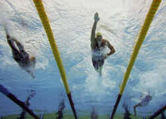 Grant Hackett verbetert WR 800 m vrije slag in klein bad