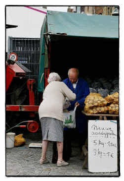 De landbouwers kunnen uit de boerenmarkt een extra inkomen halen.