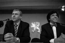 Yves Leterme (l.) en Elio Di Rupo: een grote eensgezindheid, behalve over communautaire onderhandelingen.