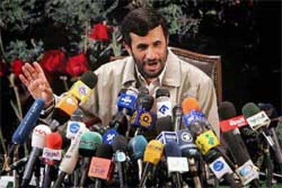 Ahmadinejad vraagt Amerikaans visum aan