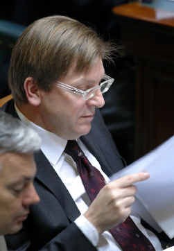 De premier pleit er ook voor dat de gewesten huursubsidies zouden invoeren voor arme huurders.
