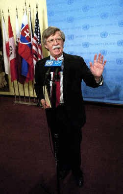 John Bolton, de Amerikaanse ambassadeur bij de VN, vergeleek de dreiging van het Iraans atoomprogramma met de aanslagen van 11 september 2001.