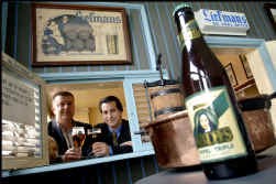 Gino Vantieghem en Renaldo Delabie, de bestuurders van Liefmans Breweries, stellen hun nieuwe abdijbieren voor.