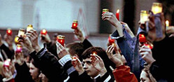 Honderdtal jongeren demonstreert in Minsk
