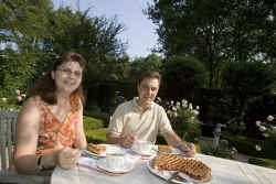 De Zwitsers Sandra en Maurice Schlup zijn onder de indruk van Diest, vooral van het oude stadscentrum.