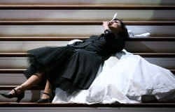 Anna Netrebko als Suzanna in ,,Le Nozze di Figaro'' op een repetitie in Salzburg.