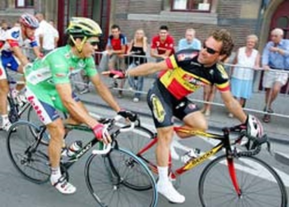 Robbie McEwen wint natourcriterium van Aalst