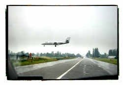 Volgens Georges Allaert, hoogleraar ruimtelijke planning van de Universiteit Gent, moeten de regionale luchthavens hun rol herdefiniëren. ,,Ze moeten meer motoren worden voor de regionale economie.''