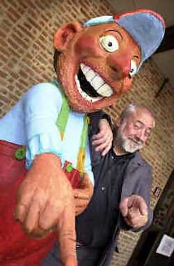 Urbanus in het landelijke Tollembeek: ,,Ik wou altijd al ergens wonen waar het rustig was en daarom vind ik het hier zo goed.''