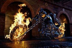 ,,Ghost Rider": veel vlammen, weinig vuur.