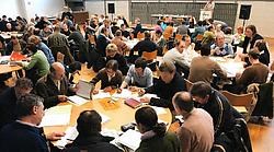 Op de informatie-<br>bijeenkomst van de leden van ACV-CSC Testura gaf de VDAB informatie over werkaanbiedingen voor het personeel van het failliete Nelca.<br> Patrick Holderbeke<br>
