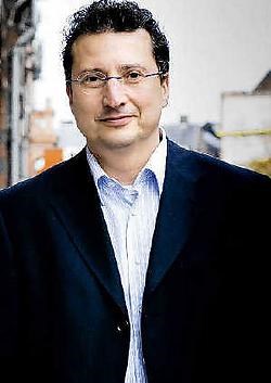 ,,Gezien de uitslag van 8oktober verkeer ik niet in de luxepositie alles aan Open VLD te kunnen vragen. Maar toch zal ik niet tevreden zijn met eender welke plaats op de federale kamerlijst,, zegt schepen Ludo Van Campenhout. Wim Daneels<br>