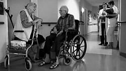 Voor Open VLD is het belangrijk dat de ,,discriminatie'' van commerciële rusthuizen tegenover de ,,dominante'' Caritas-rusthuizen wordt weggewerkt.Pol De Wilde <br>