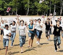 De kinderen liepen zich de ziel uit het lijf maar hun vliegers gingen niet in de lucht.Koen Merens<br>
