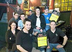 Wouter Tempelaere, Jasper Cauwelier, Koen Debusschere, Dimitri Missine, Benny Mestdagh, Evelien Verborgh, Stijn Burggraeve, Sofie Werbrouck en Stijn Lybeer van jeugdhuis De Ponie.Stefaan Beel