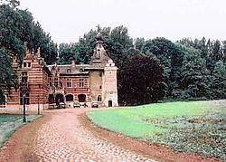 Zo zag het verloederde kasteel er in betere tijden uit.rr<br>