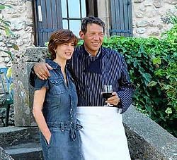 Luc en Melinda, heel ontspannen bij hun chambre d'hôte in Rimons.rr<br>