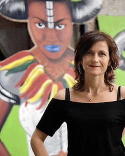 Irène Rossi: <br>'Als burgemeester zou ik auto's <br>uit de stad weren en nog meer groen aanleggen.'<br>Herman Ricour<br>