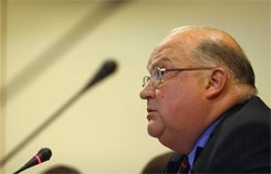 Jean-Luc Dehaene wil niet te pas en te onpas zijn mening verkondigen over wat goed en fout loopt in de Wetstraat. Bart Dewaele