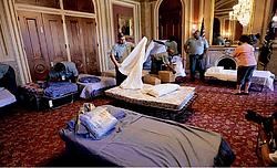 Opklapbedden werden in de nacht van dinsdag op woensdag aangesleept om vermoeide Amerikaanse senatoren door het marathondebat heen te helpen.epa<br>
