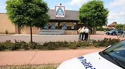 Er werd 2.000euro buitgemaakt tijdens de overval op de Aldi in Veerle-Laakdal. Louis Verbraeken<br>