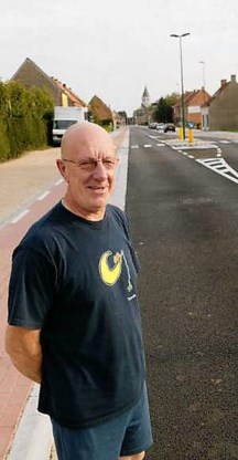 'We zijn heel blij dat de Molenstraat in recordtempo werd afgewerkt', vertelt buurtbewoner André De Bruyne.vacas