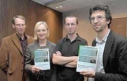 Hans Van den Ameele, Iris De Coster, Jürgen De Fruyt en Michel Goetinck schreven een boek over depressies dat bedoeld is voor huisartsen.<br>Michel Vanneuville<br>