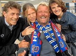 Johnny is de grootste fan van FC Dender. En de liefde is wederzijds. Carol Verstraete<br><br>