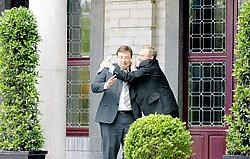 De sfeer tussen N-VA-voorzitter Bart De Wever en formateur Yves Leterme leek gisteren opperbest. Herman Ricour<br>