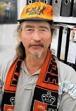 Johan Van Hoorebeke zal voortaan minder fanatiek supporteren voor SK Deinze.Frederiek Vande Velde