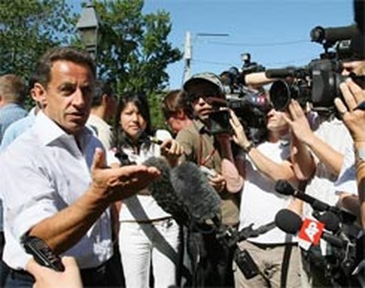 Sarkozy: ,,18 maanden onderhandeld voor Libisch wapencontract''