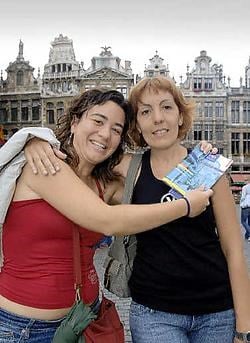 Suzanne en Sonia uit Barcelona zijn met vakantie in Brussel.