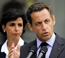 Nicolas Sarkozy manifesteerde zich de voorbije maanden als een soort diplomatieke kernproef, die in elke regio uitgetest wordt.ap<br>