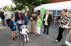 ACW bracht gisteren op de markt in Westerlo de ouders op de hoogte van de nieuwe mogelijkheden. Louis Verbraeken<br>