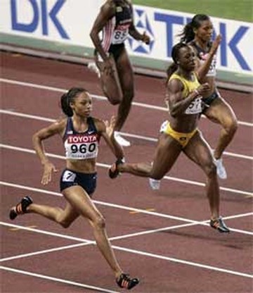 Allyson Felix maakt indruk in halve finales 200 meter